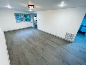 1504 Stamm Ave, Unit 1 in Indianapolis, IN - Building Photo - Building Photo