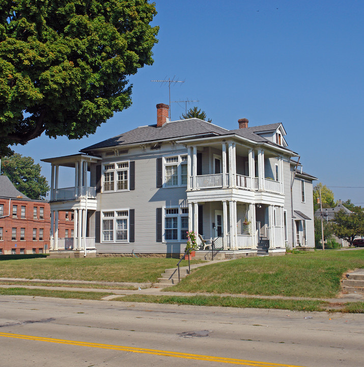 24-32 E Ward St in Springfield, OH - Building Photo