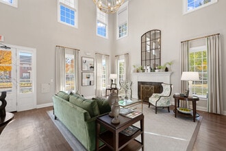 The Westbury in Memphis, TN - Building Photo - Building Photo