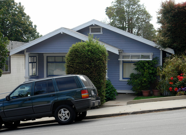 83-85 N Kalorama St in Ventura, CA - Building Photo - Building Photo