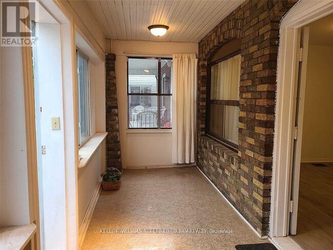 109 Springdale Blvd in Toronto, ON - Building Photo - Building Photo