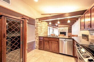 1615 Elmhurst Dr in Austin, TX - Building Photo - Building Photo