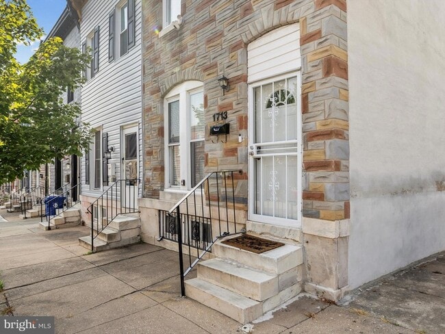 property at 1713 E Lafayette Ave
