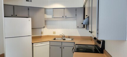 4017 Goodwin Cir in Flagstaff, AZ - Building Photo - Building Photo