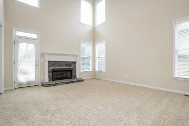 3075 Woodbridge Ln in Canton, GA - Building Photo - Building Photo
