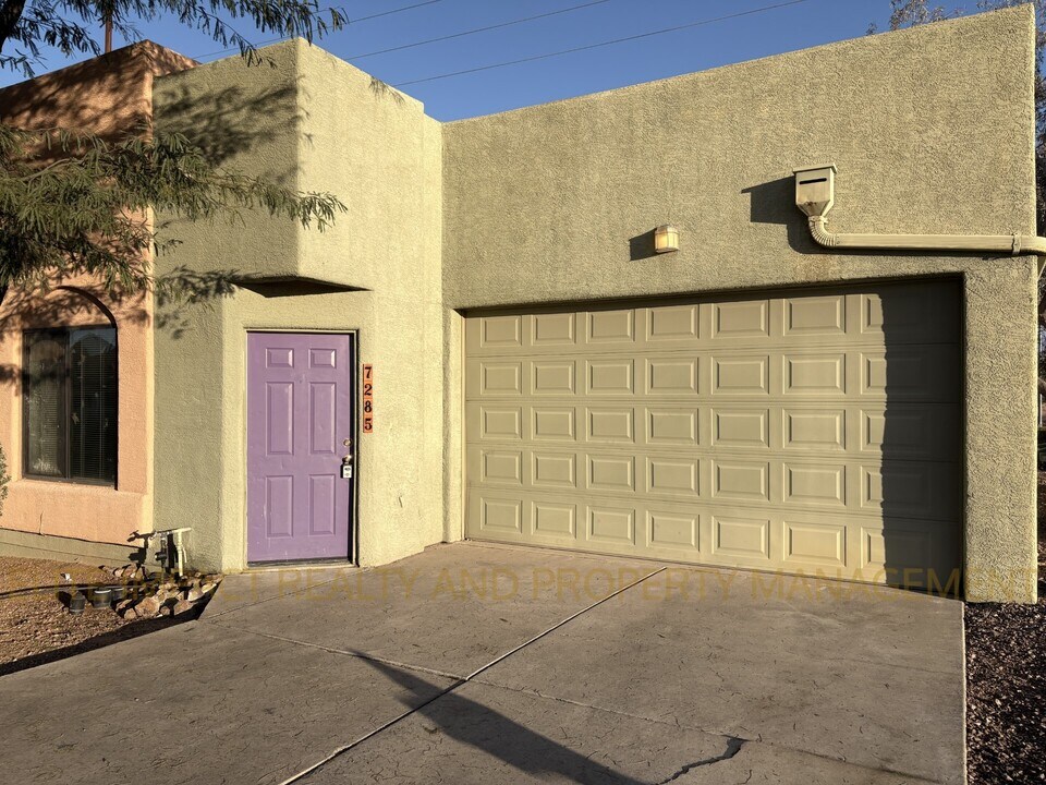 7285 E Chelsie Kaye Ln in Tucson, AZ - Building Photo