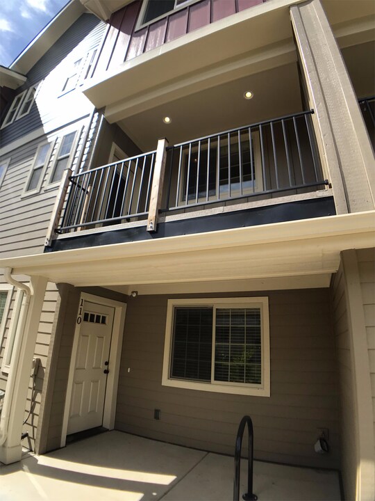 1206 SW 53rd St in Corvallis, OR - Building Photo