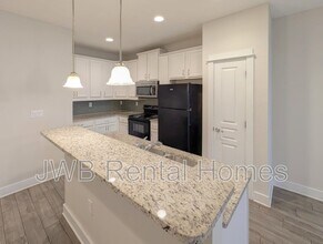 631 2nd Ave S in Jacksonville Beach, FL - Building Photo - Building Photo