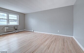 138 Roseland Ave in Caldwell, NJ - Building Photo - Building Photo