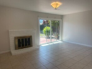 1088 Montebello Dr in Gilroy, CA - Building Photo - Building Photo