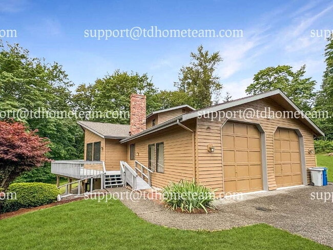property at 17130 SE 134th St