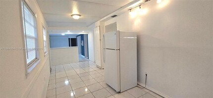 502 N 70th Way in Hollywood, FL - Building Photo - Building Photo