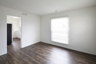 1338 Grand Ave in San Diego, CA - Building Photo - Building Photo