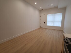 3322 N Halsted St in Chicago, IL - Building Photo - Building Photo