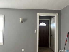 210 Bouley Ave in Waterbury, CT - Building Photo - Building Photo