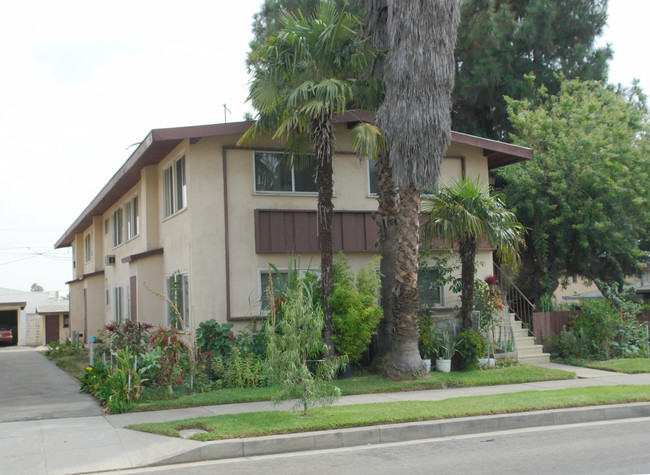 142 S California St in San Gabriel, CA - Foto de edificio - Building Photo