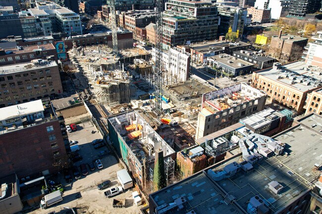 King Toronto MF Condos in Toronto, ON - Building Photo - Building Photo