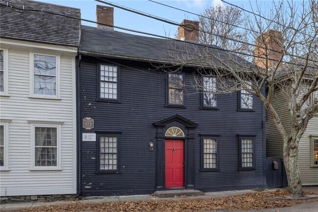 73 Thames St in Newport, RI - Building Photo - Building Photo