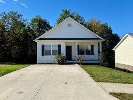 200 Ridge Pointe in Johnson City, TN - Building Photo