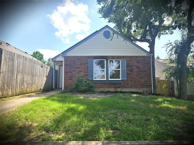 property at 2208 Teakwood Ct