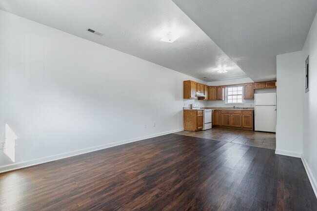Embassy Townhomes in Muldraugh, KY - Foto de edificio - Interior Photo