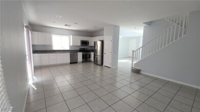3045 E Austin Pale Ave in North Las Vegas, NV - Building Photo - Building Photo