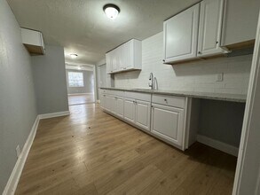 46 W 23rd St in Jacksonville, FL - Foto de edificio - Building Photo