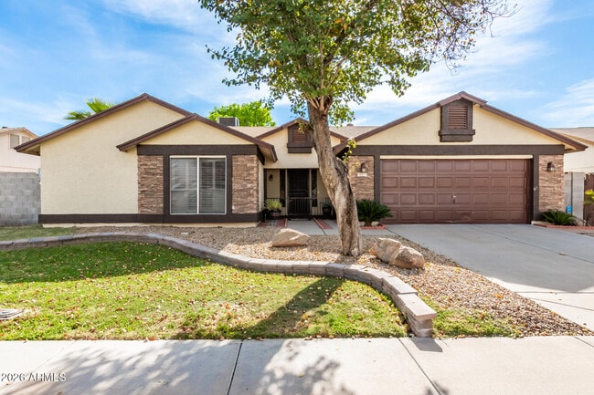 18853 N 40th Pl in Phoenix, AZ - Building Photo - Building Photo