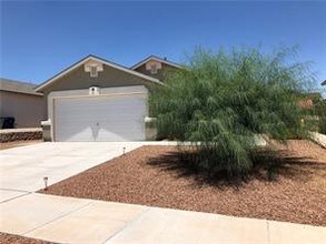 7245 Copper Canyon Drive in El Paso, TX - Building Photo - Building Photo