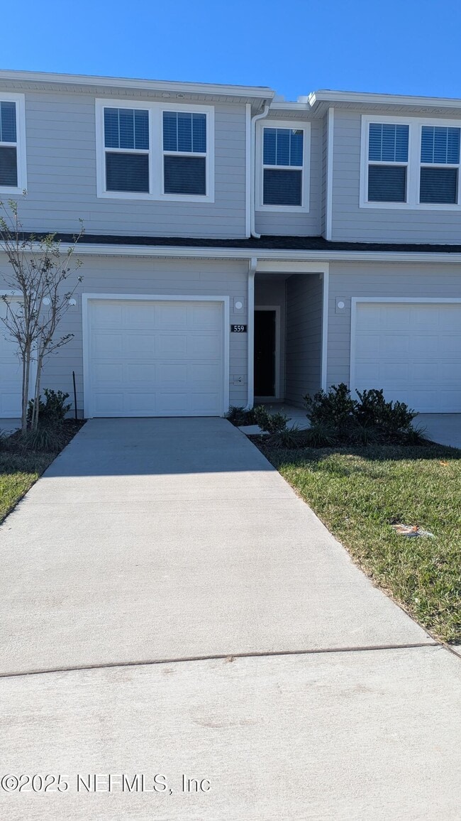 property at 559 Holly Lks Dr