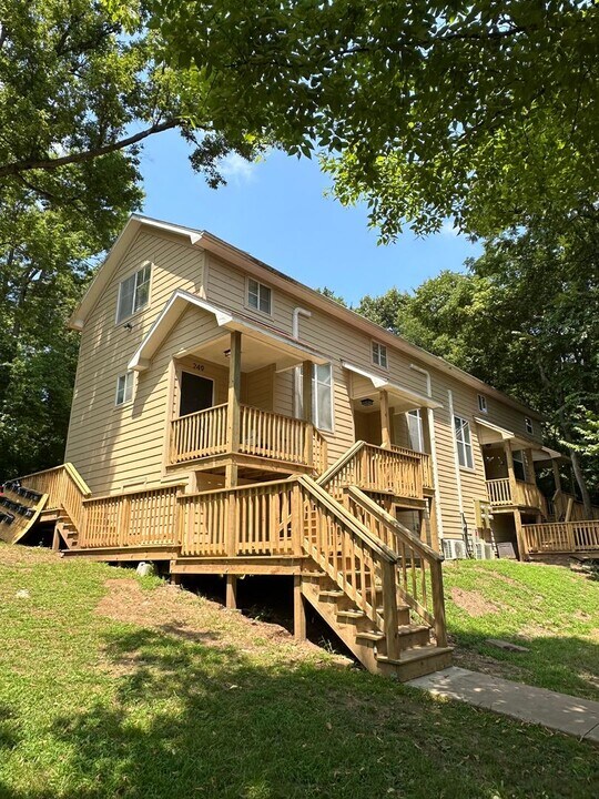 227-249 S Gregg Ave in Fayetteville, AR - Building Photo