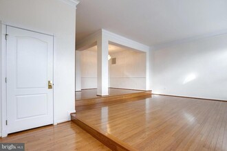 25859 Kirkwood Square in Chantilly, VA - Building Photo - Building Photo