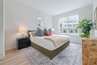 EDGE Apartments in Bayonne, NJ - Foto de edificio - Building Photo