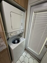 1457 NE 152nd St in North Miami Beach, FL - Building Photo - Building Photo