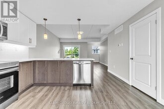 439-439 Athlone Ave in Woodstock, ON - Building Photo - Building Photo
