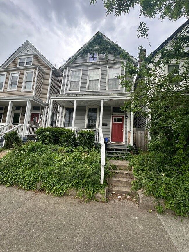 1904 W Main St in Richmond, VA - Building Photo - Building Photo