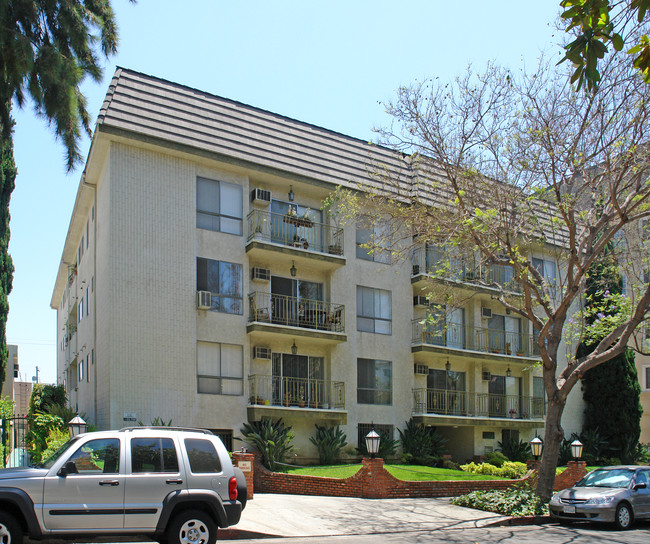 320 S Clark Dr in Los Angeles, CA - Building Photo - Building Photo