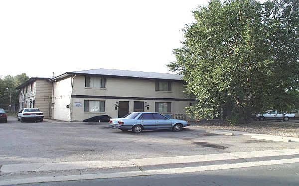 8774-8784 W 46th Ave in Wheat Ridge, CO - Building Photo