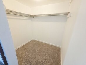 614 Douglas Ave in Des Moines, IA - Building Photo - Building Photo