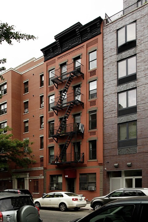 248 E Second St in New York, NY - Building Photo