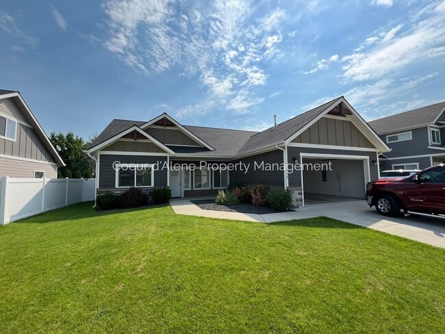 property at 3734 N Mashie St