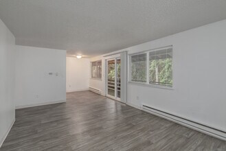 Sandman IV in Lakewood, WA - Building Photo - Interior Photo