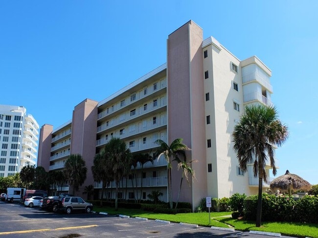 10102 S Ocean Dr, Unit 703 in Jensen Beach, FL - Building Photo - Building Photo