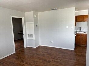 1640 Post Rd, Unit C in San Marcos, TX - Building Photo - Building Photo