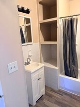 980 E Hope Dr, Unit B in Upland, IN - Building Photo - Building Photo