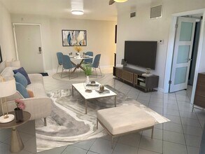 140 NE 19th Ct in Wilton Manors, FL - Building Photo - Building Photo