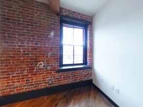 1318 W Broad St in Richmond, VA - Building Photo - Building Photo