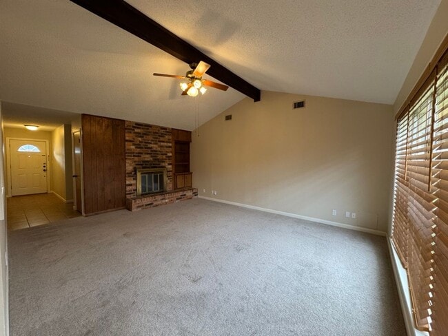 206 Timberlane Dr in Victoria, TX - Building Photo - Building Photo