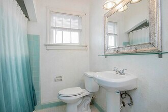 1843 Branard St in Houston, TX - Building Photo - Building Photo
