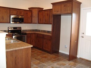 2451 E White Ave in Moscow, ID - Building Photo - Building Photo